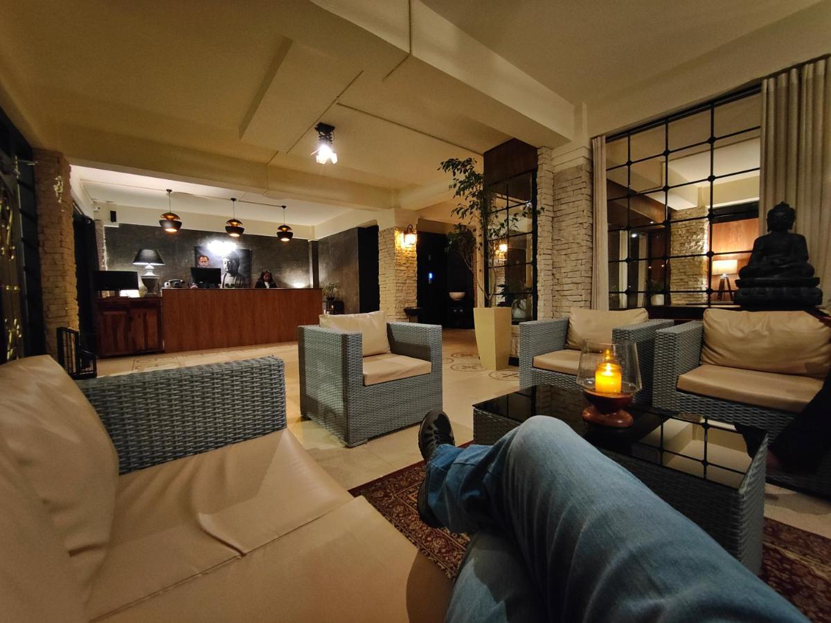 Hotel Acropolis Шиллонг Экстерьер фото