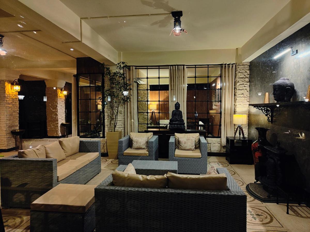 Hotel Acropolis Шиллонг Экстерьер фото