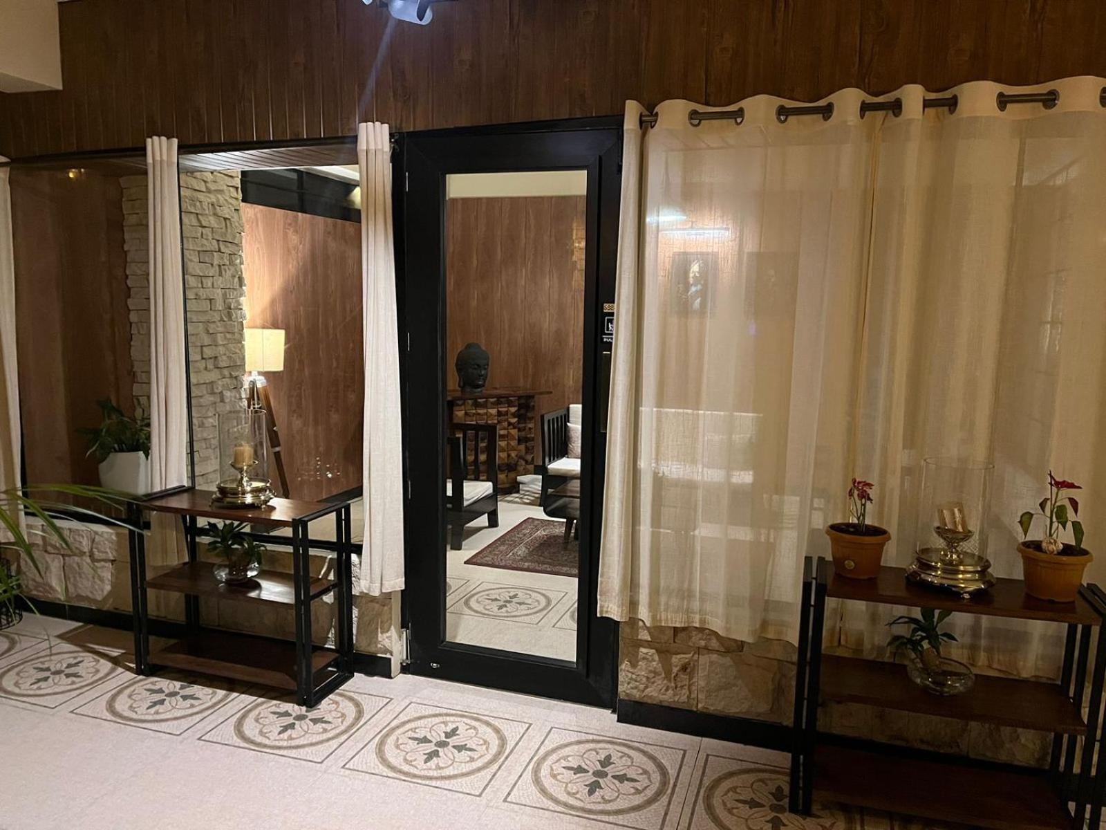 Hotel Acropolis Шиллонг Экстерьер фото