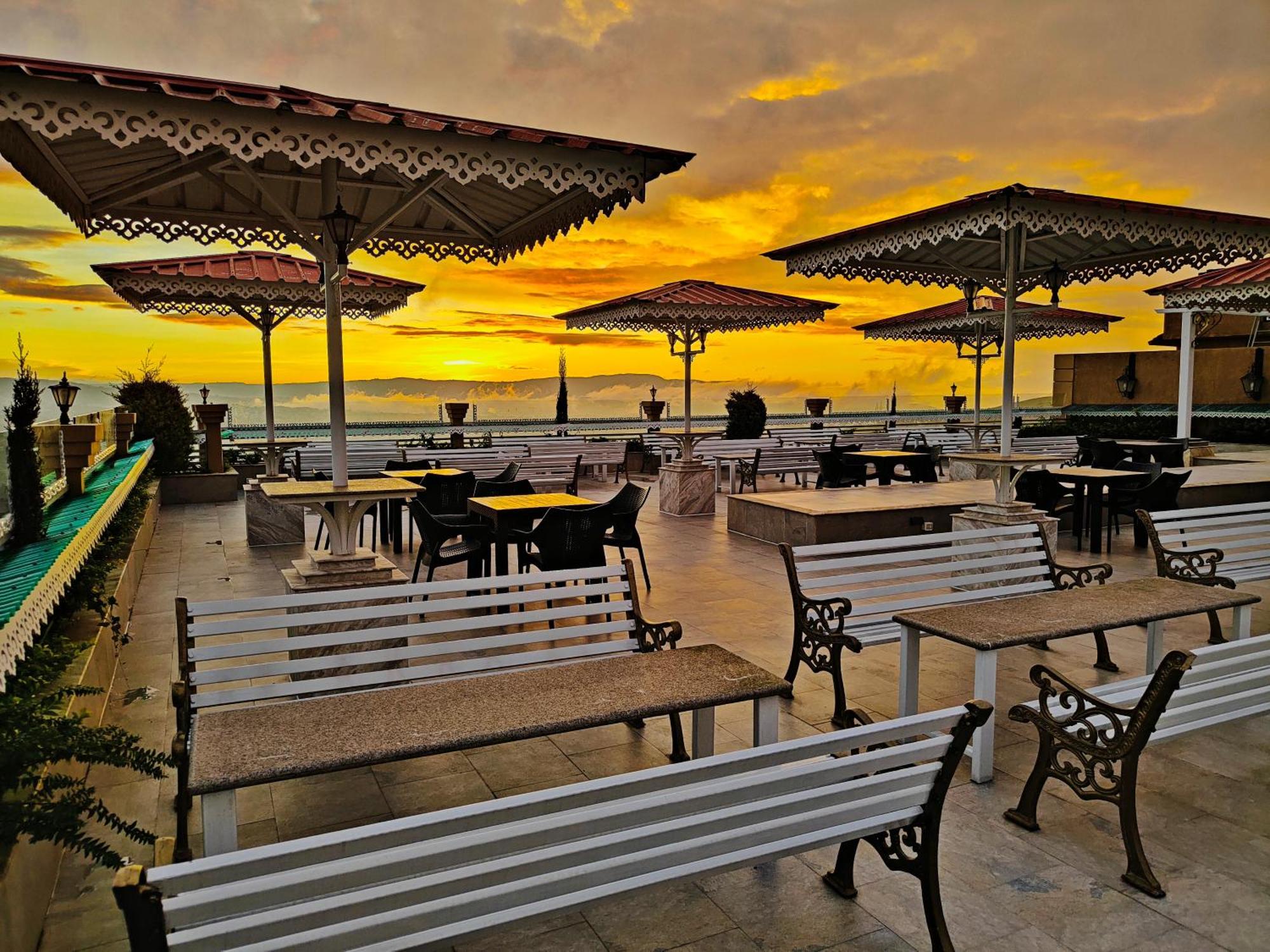 Hotel Acropolis Шиллонг Экстерьер фото